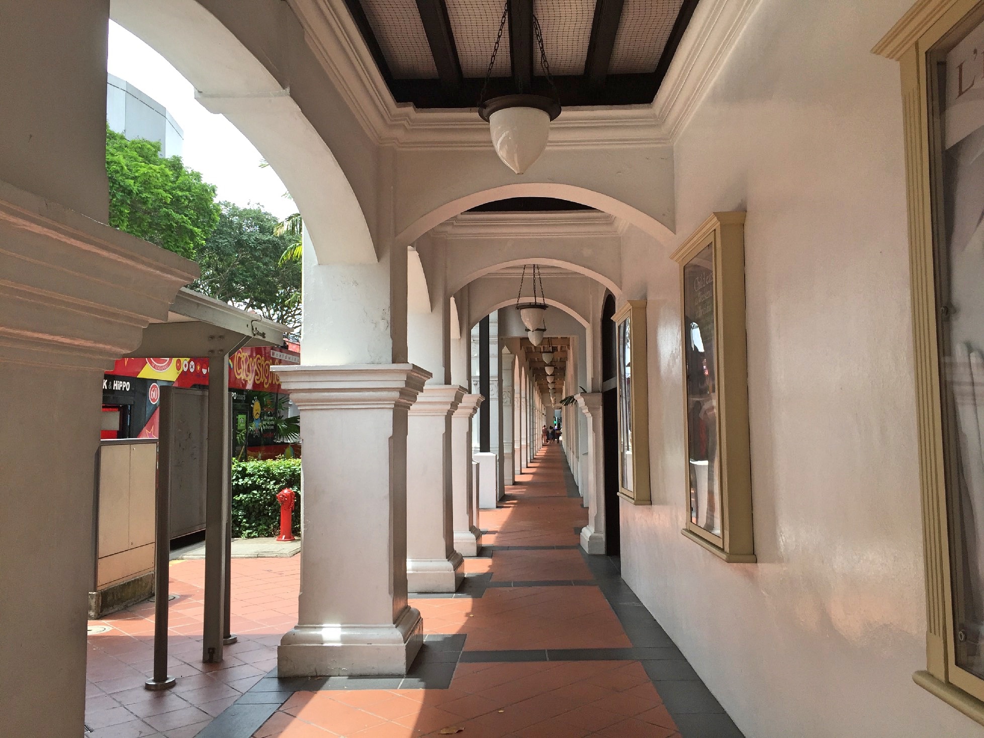 0Singapore-Raffles-hotel7.jpg