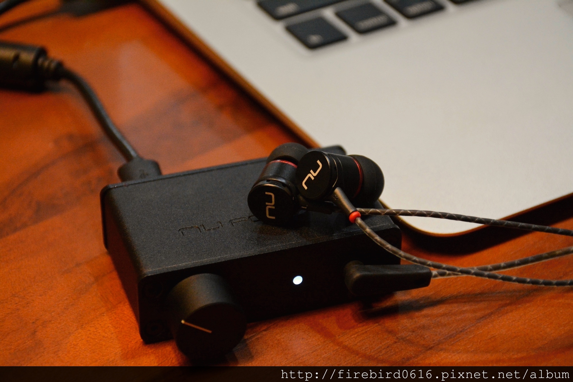 9-1Optoma_Nuforce_uDAC3_NE750M_Earphone31.jpg