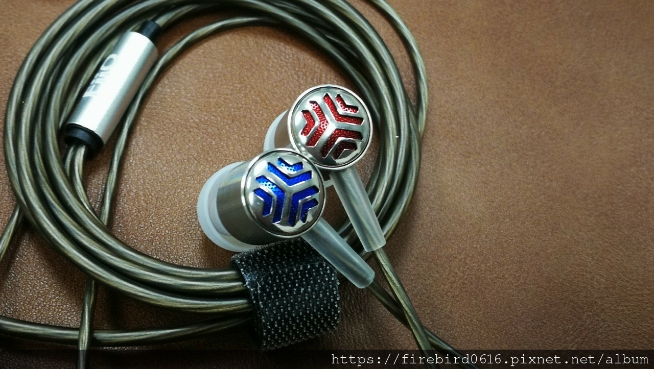 4LINE_ALBUM_220203_5.jpg