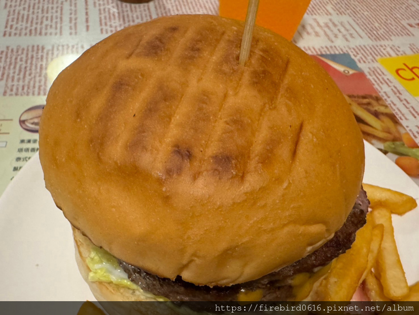 7-1台北士林夜市大漢堡HUGEBURGER-比臉還大-72.jpg