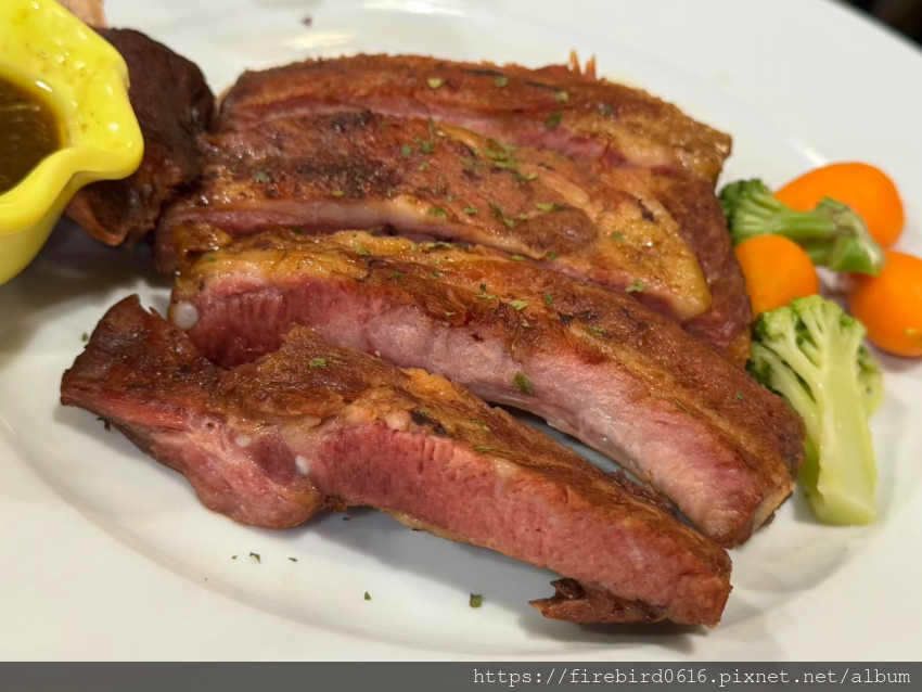 8-2台北士林夜市大漢堡HUGEBURGER-比臉還大-54.jpg