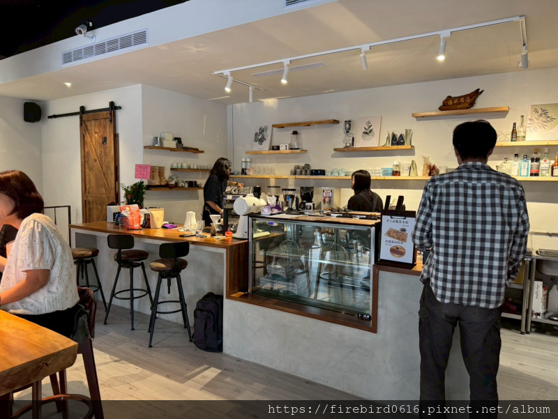 桃園中壢中央西路Mukkacafe-3.jpg